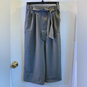 Lululemon wide leg cropped pants with tie